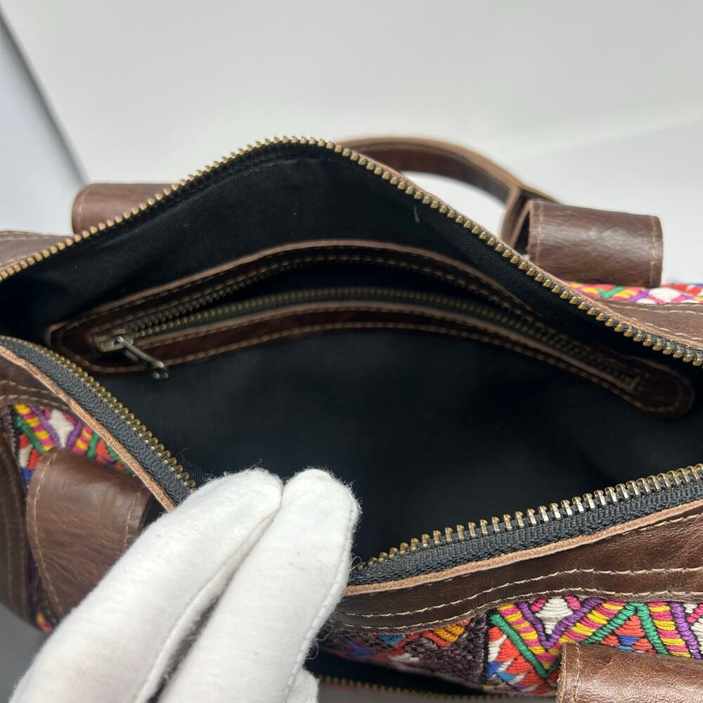 Large Handbag Crossbody Guatelmalan Leather Embroidered Colorful Huipil Artisan - Picture 11 of 11